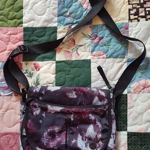 Lululemon all night festival bag